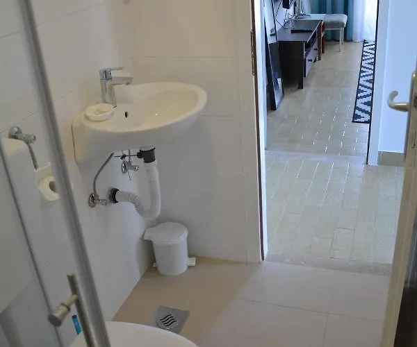 Tinelinn Borik * Zadar